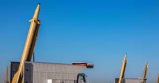 মার্কিন ও ইসরাইলি লক্ষ্যবস্তুতে ৪০টির বেশি ক্ষেপণাস্ত্র ছোড়ার দাবি আইআরজিসির